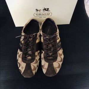 Coach Snickers size 6,5